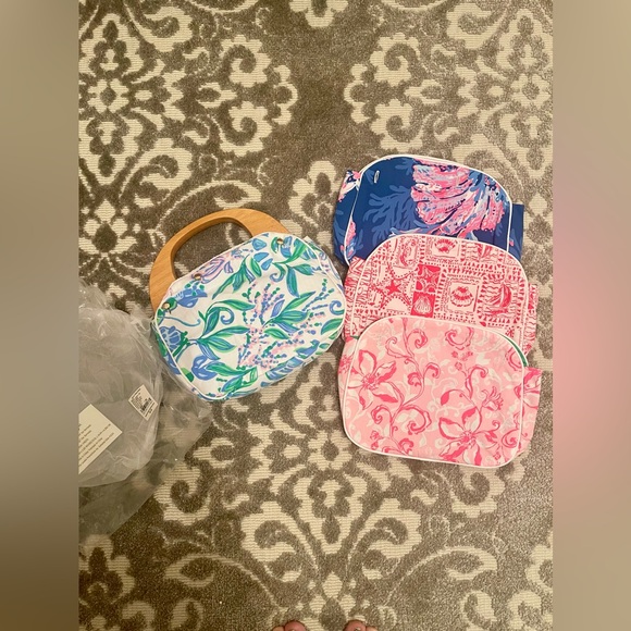 Lilly Pulitzer Bermuda Bag Set - Picture 4 of 9